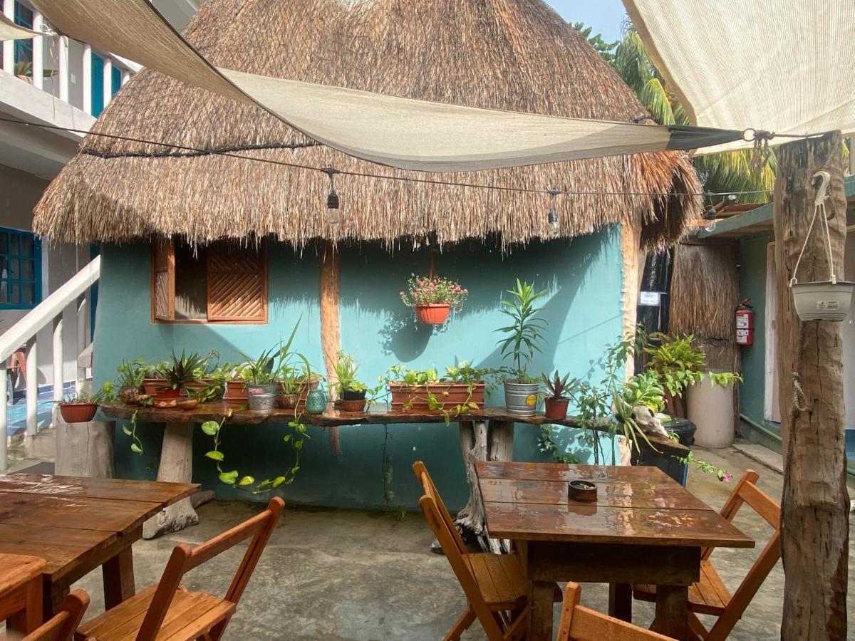 Barco Verde Hostel Остров Холбокс Экстерьер фото